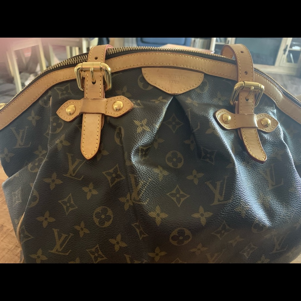 Authentic Louis Vuitton Tivoli GM